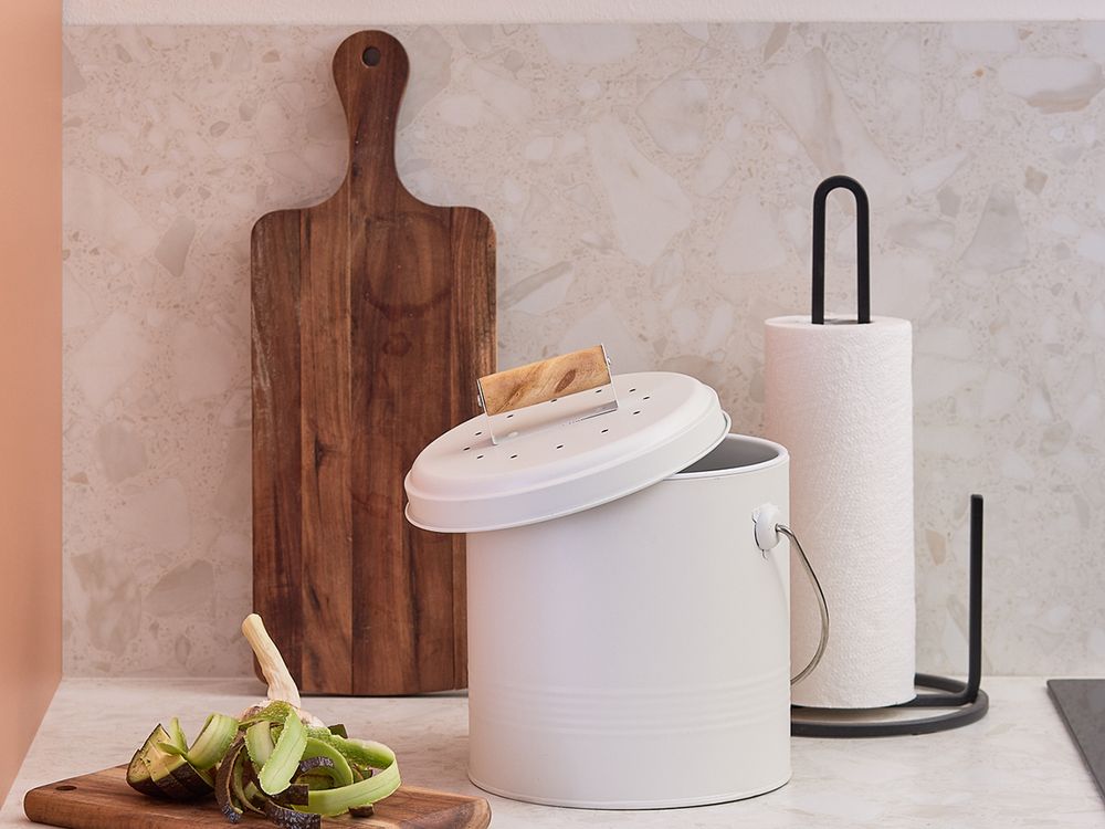 Контейнер для пищевых отходов с фильтром Irmel, 3,5 л, молочный