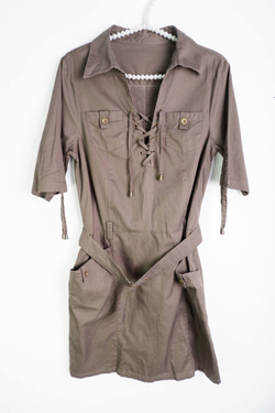 Платье приталенное, маркировка 38, визуально на 44 размер