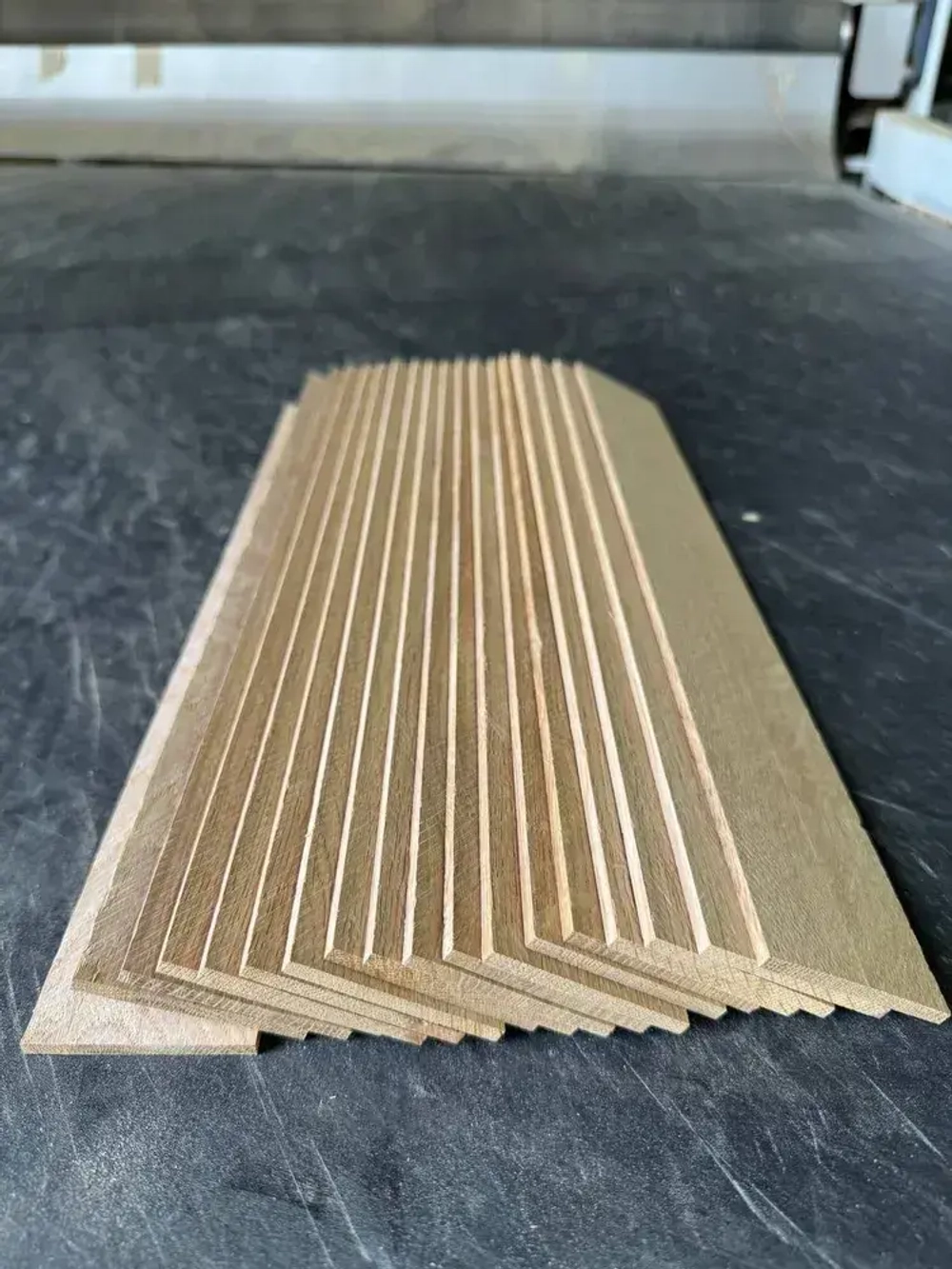 Шпон( ламель) пиленный, дуб 50Х4,2 Х375 ( 10шт) для творчества, хобби и поделок