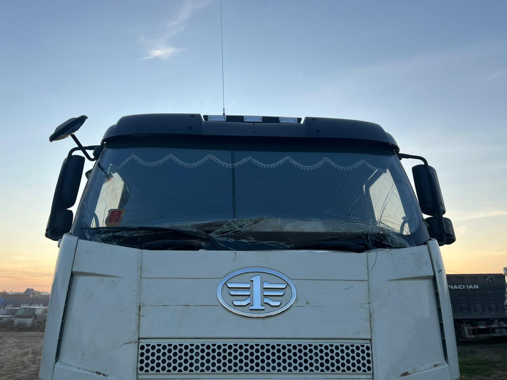 FAW J6 8x4 Самосвал СА3310Р66K24T4E5