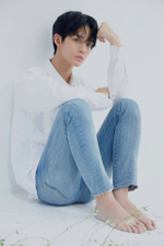 Альбом Wanna One Bae Jinyoung - Hard To Say Goodbye 1st Single Album