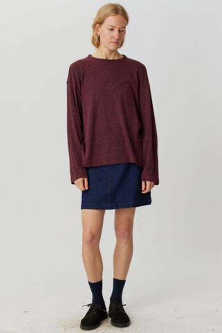 Топ с разрезами бордовый