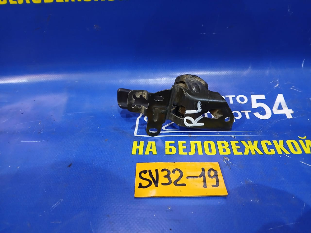 Ручка двери задней левой салонная TOYOTA VISTA 1990