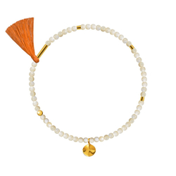 браслет из белого перламутра с тыквенной кистью