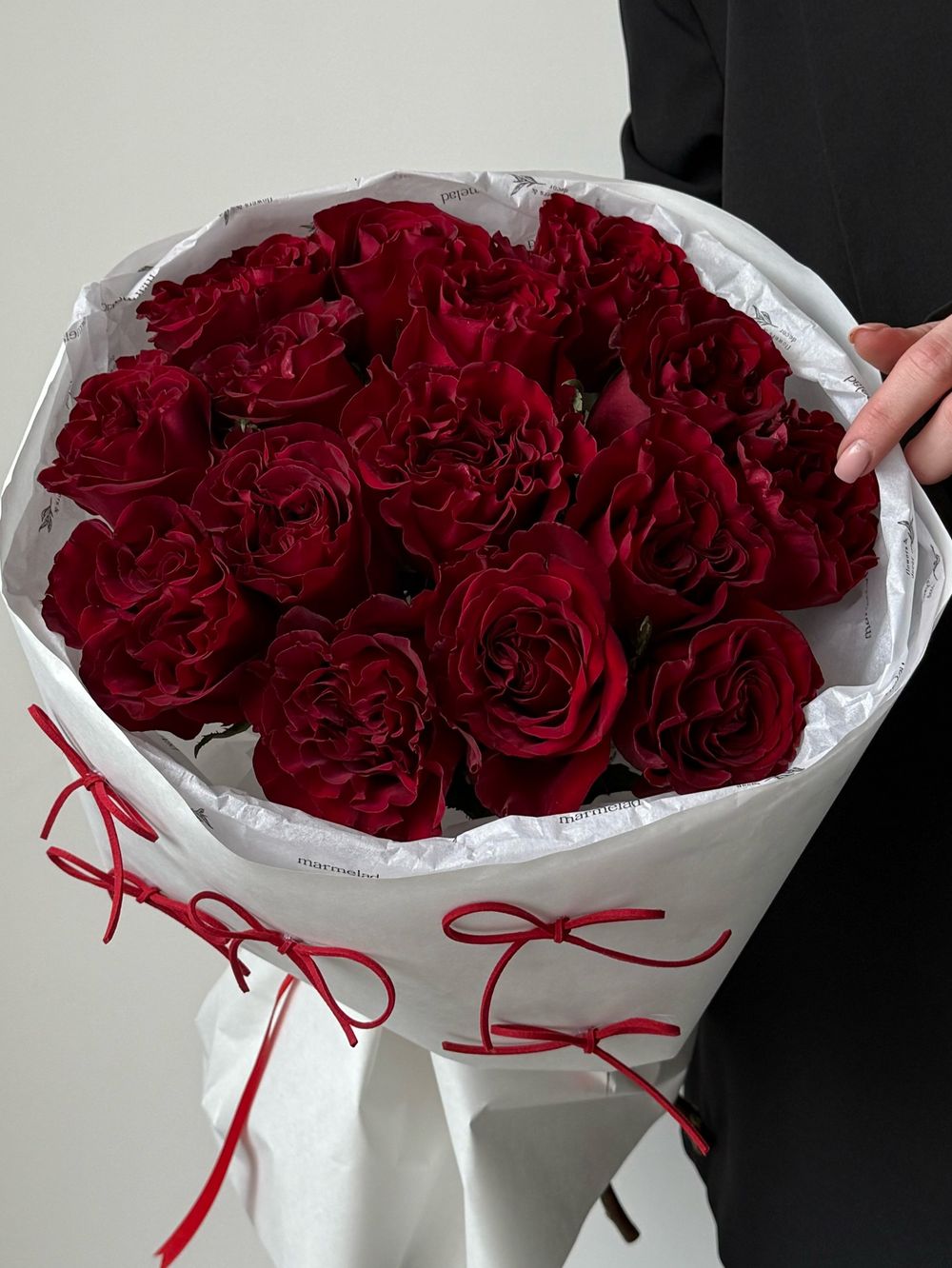 Моно букет из одноголовой пионовидной розы 15 шт