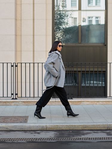 Серое шерстяное пальто с утепленным жилетом