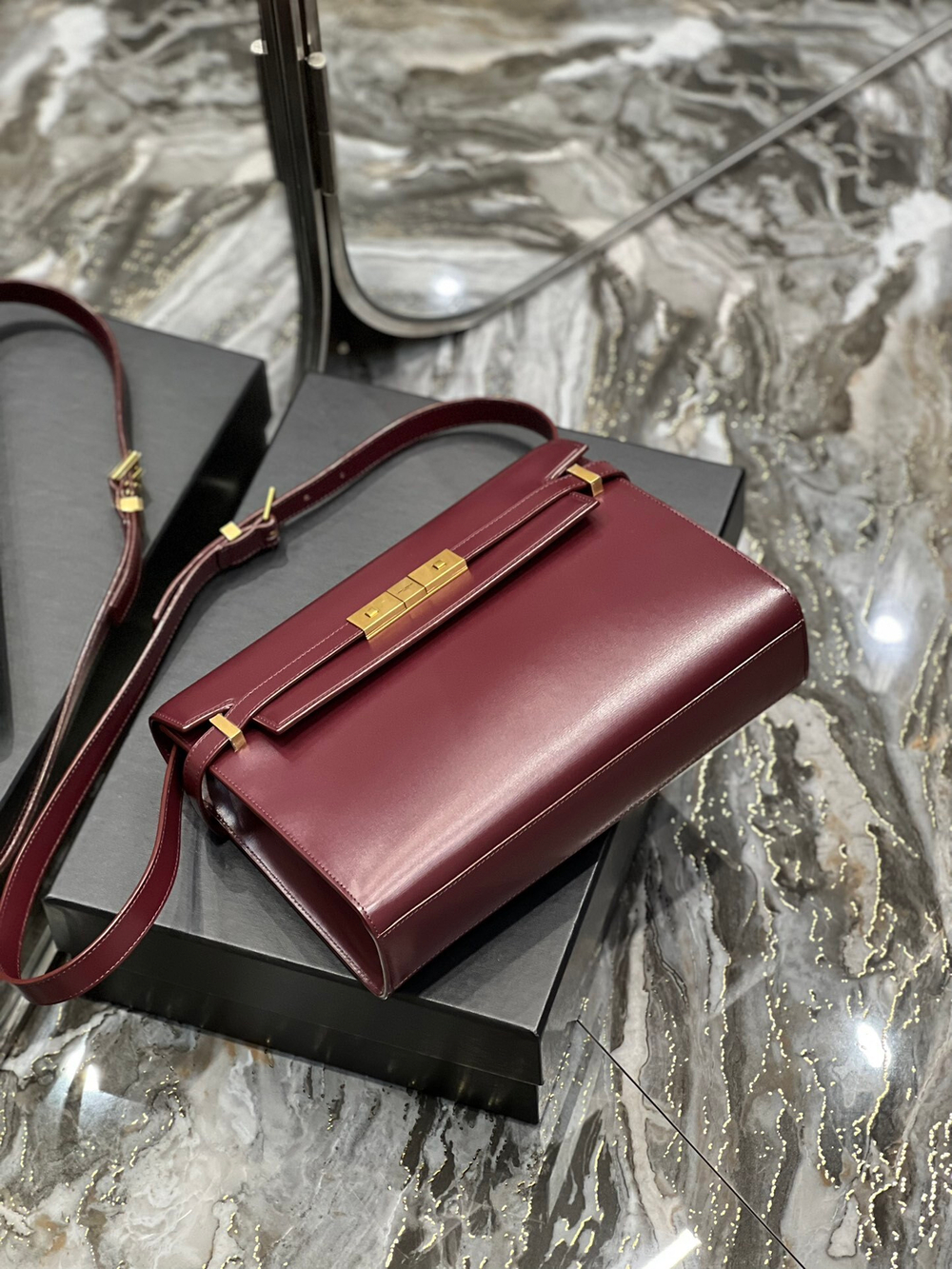 Saint Laurent Manhattan In Box 29 cm