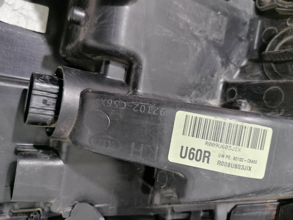 Фара правая LED Kia Sorento 3 Prime (UM) 17-20 Б/У Оригинал 92102C5600