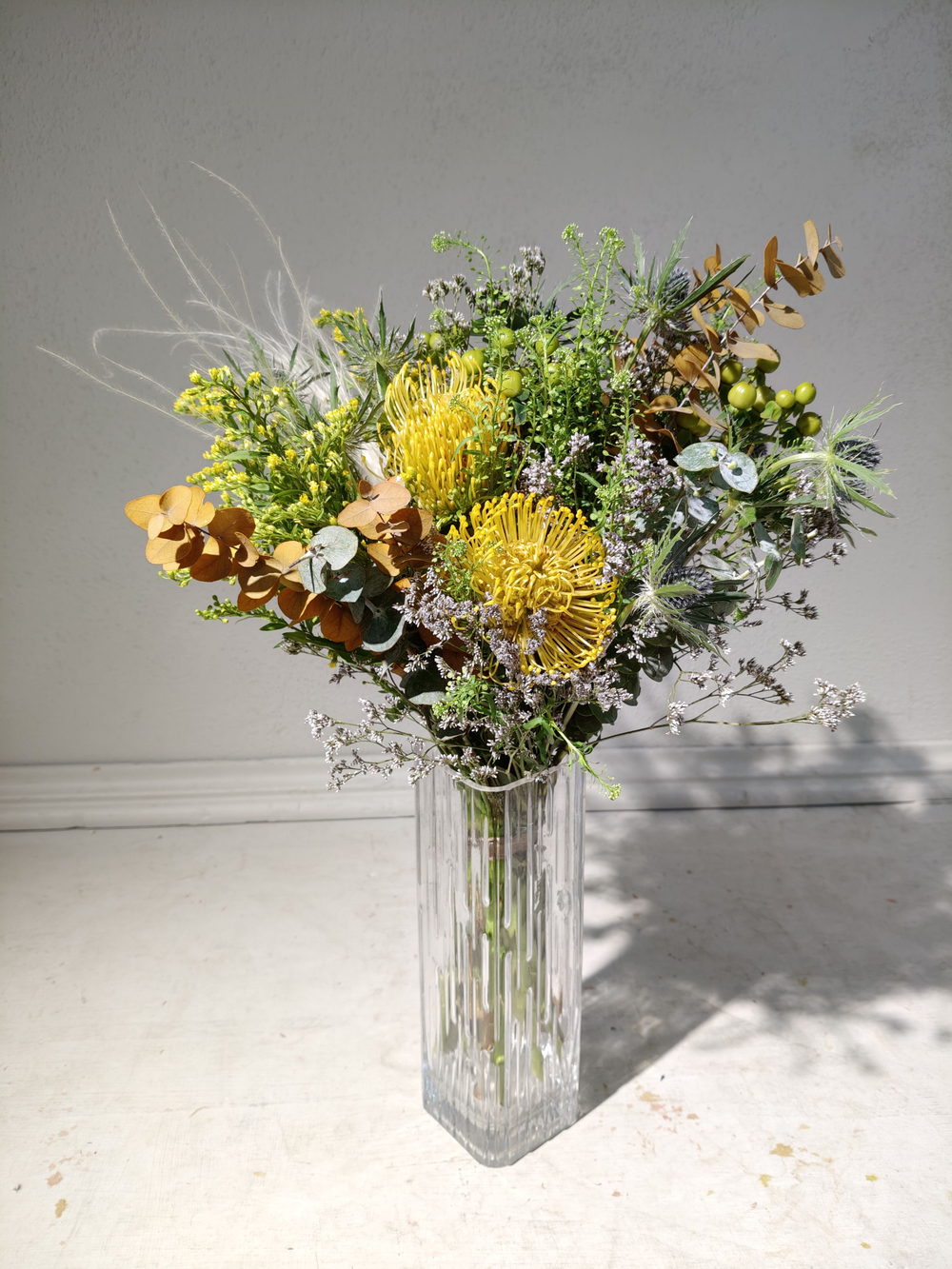 Яркий букет-кулек с оранжевой герберой (С0061)