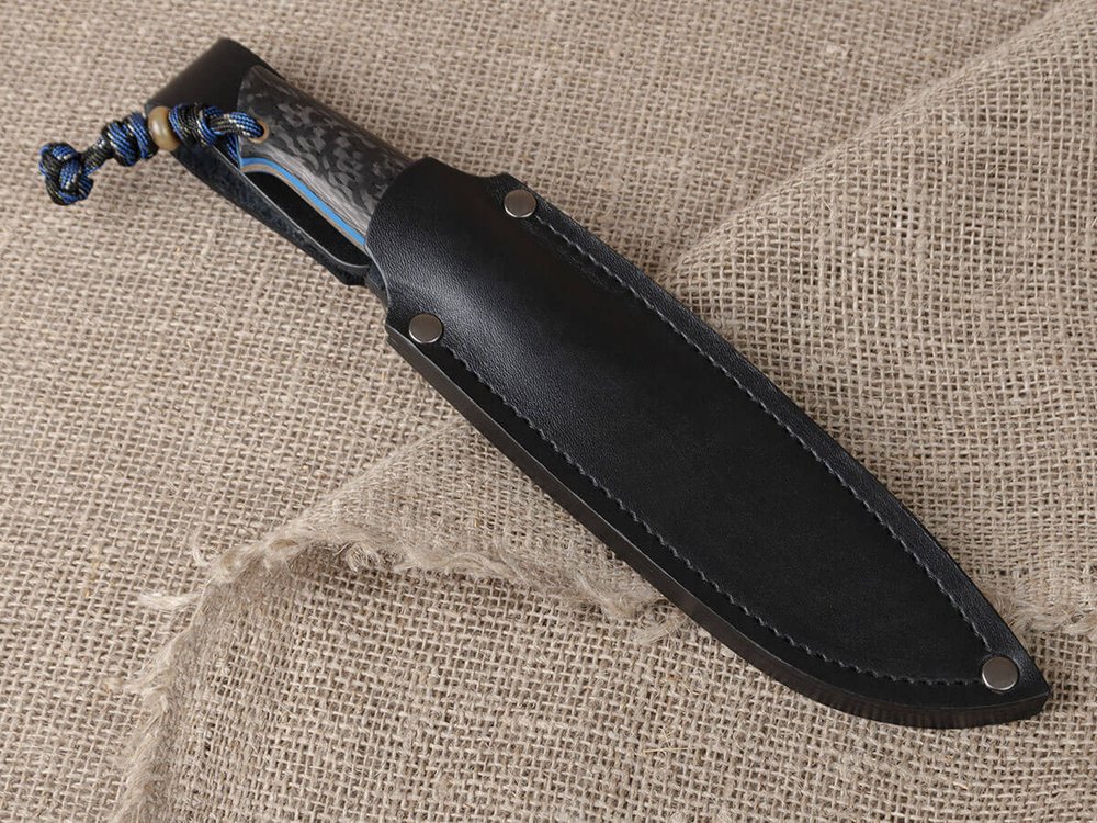 Нож для бушкрафта "Куница", сталь VG-10/Elmax, рукоять карбон (синий спейсер)