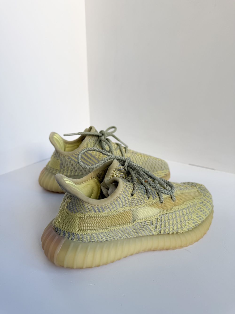 Текстильные кроссовки Adidas Yeezy, 31