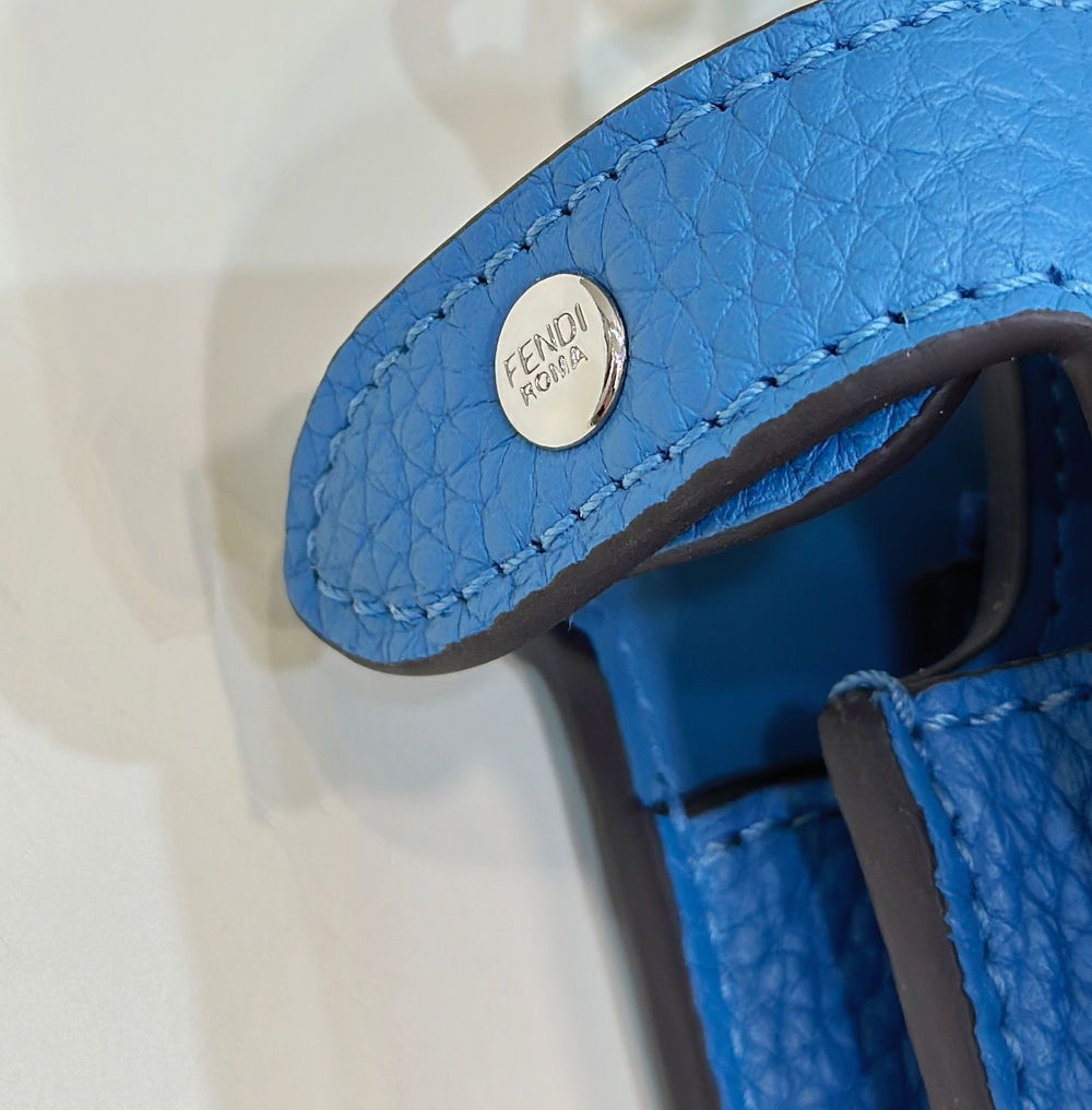 Fendi Peekaboo ISeeU XCross 23 cm
