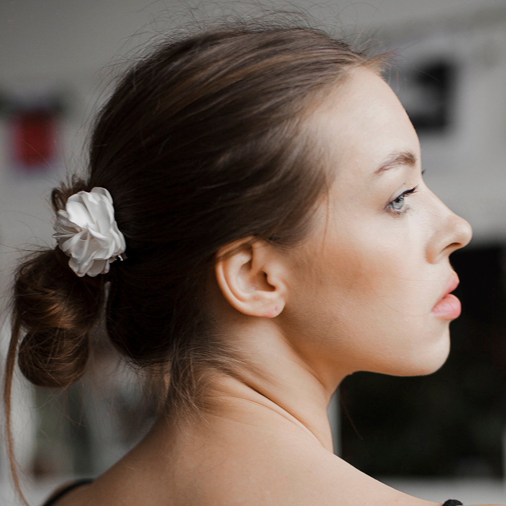 Брошь заколка 2в1 Цветок, белый