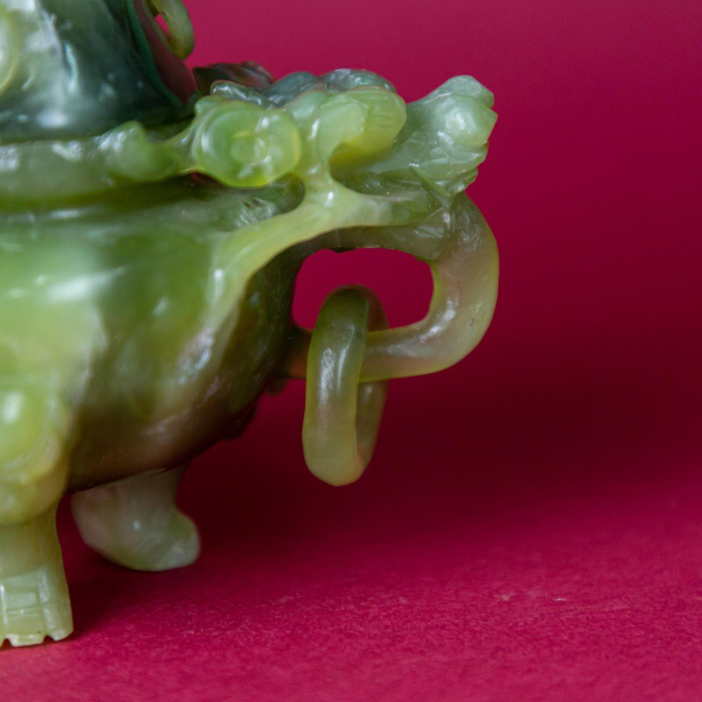 Каменная ваза-курильница