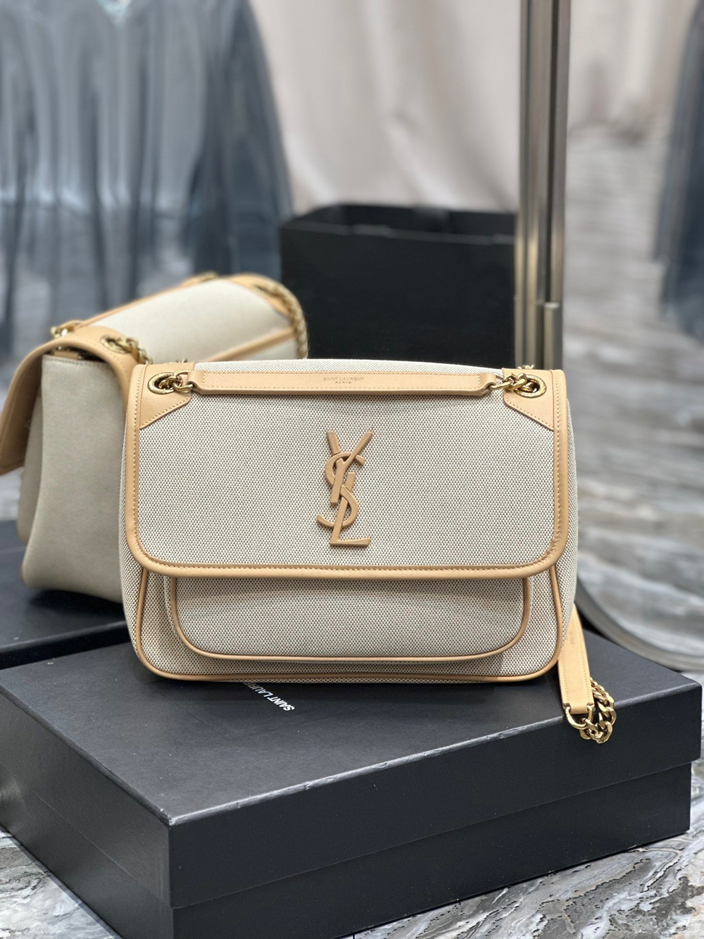Saint Laurent Niki 28 cm
