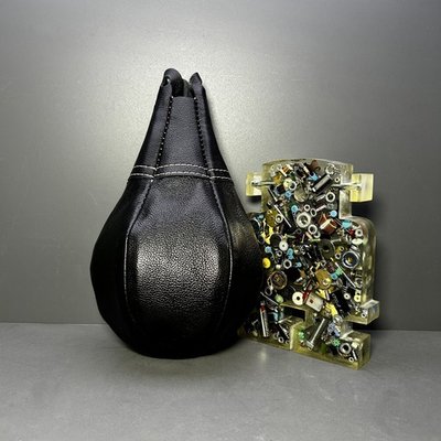 Кожаный чёрный чехол для груши силомера Junior