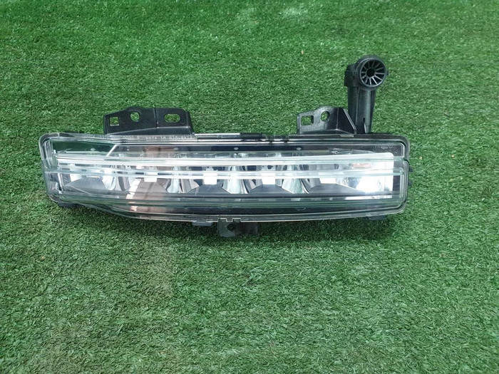 ПТФ правая Range Rover Vogue 5 L460 (2021-н.в.)