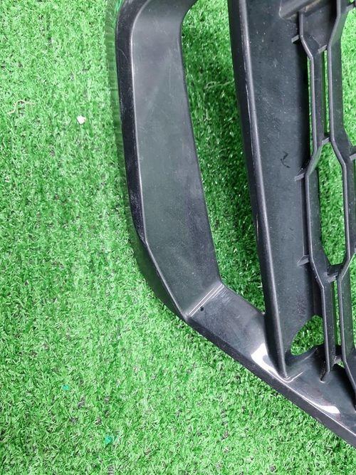 Решетка переднего бампера левая BMW 2er F44 19-24