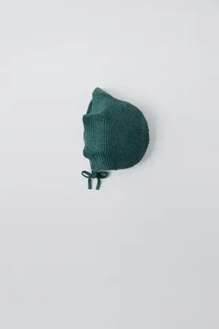 ZARA ТРИКОТАЖНЫЙ ЧЕПЧИК, НЕФТЯНОЙ
