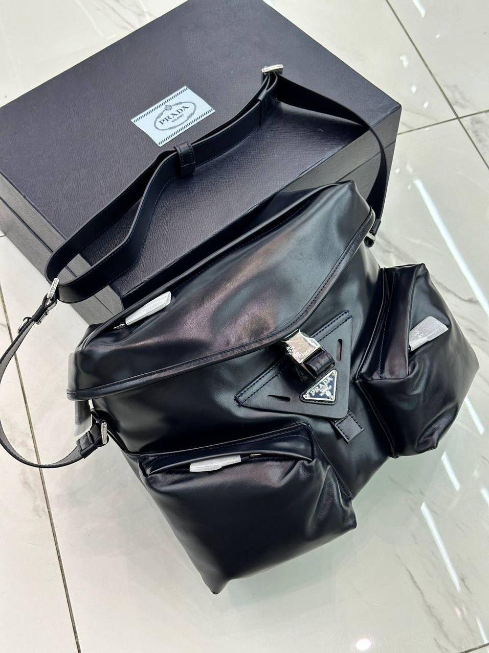 Сумка-мессенджер Prada