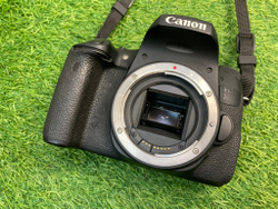 Canon 760D kit 18-55mm IS 142.500 кадров