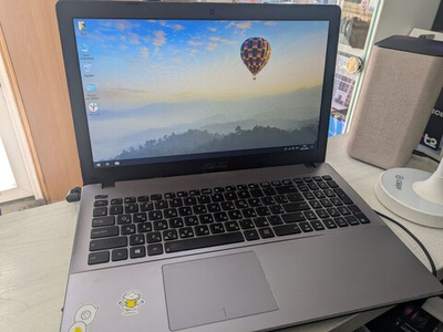 Ноутбук ASUS X550C