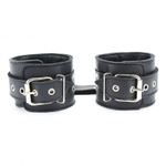Чёрные наручники из кожи с пряжками (Цвет: черный)