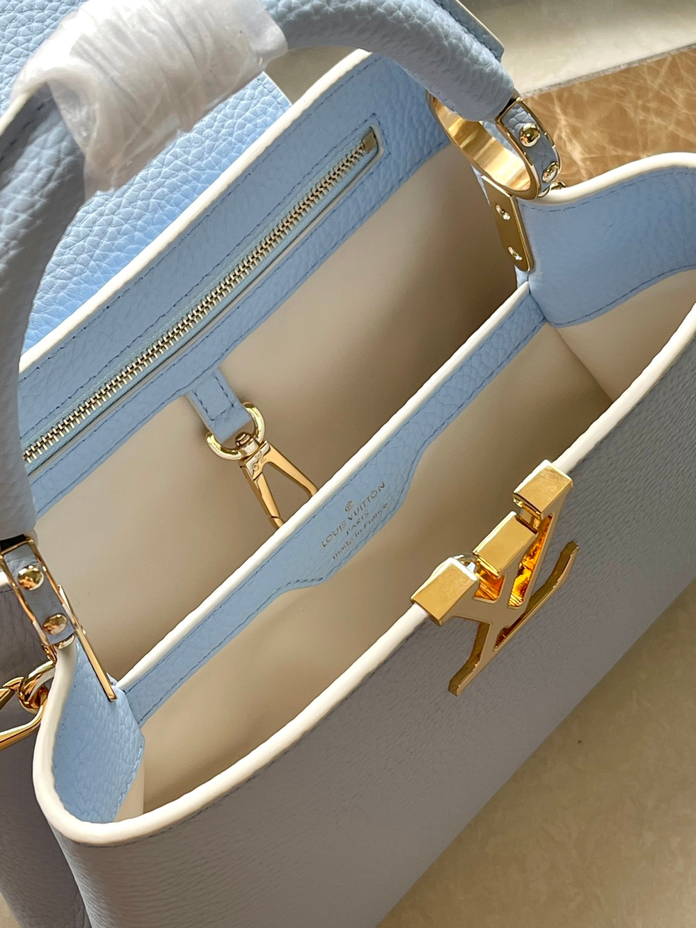 Louis Vuitton Capucines BB