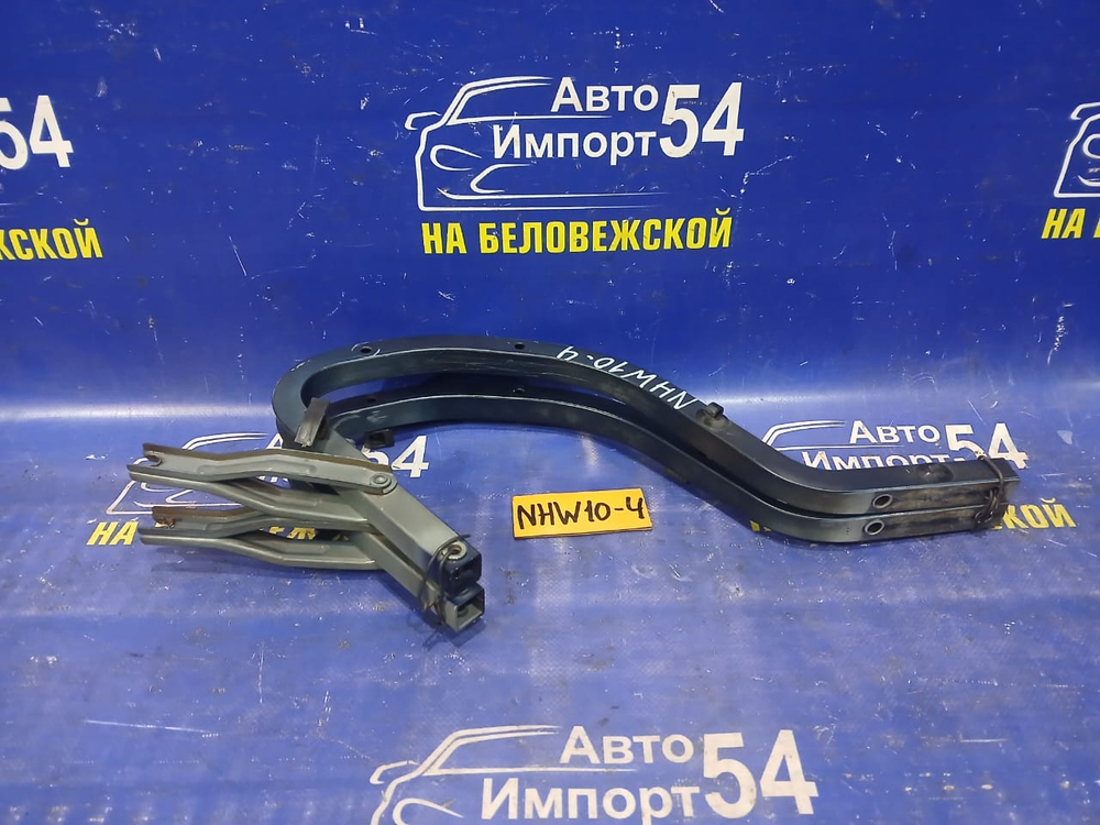 Петля багажника TOYOTA PRIUS 1998