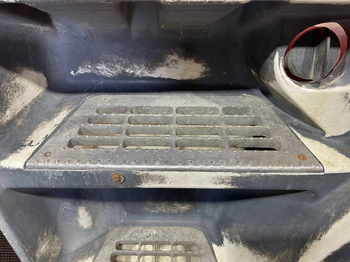 Корпус подножек левый