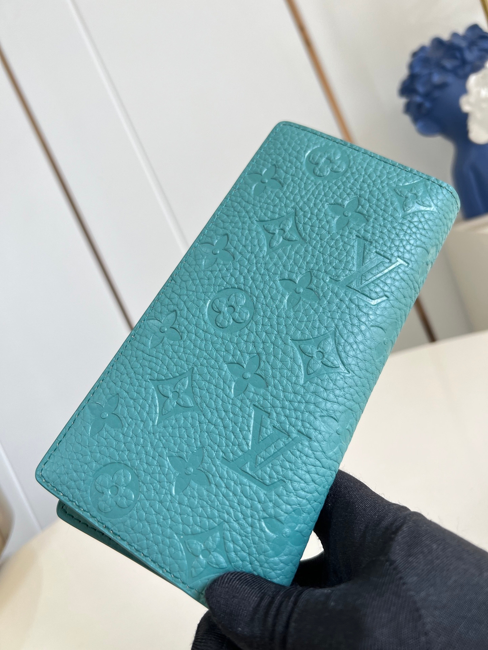 Louis Vuitton Brazza Wallet