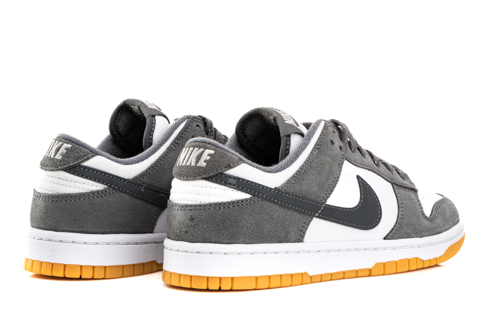 Nike Dunk Low "Grey Gum"