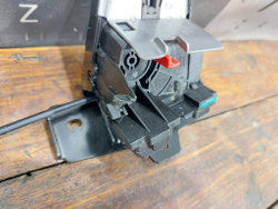 Замок крышки багажника Geely Monjaro 21-нв Б/У Оригинал 6600159515