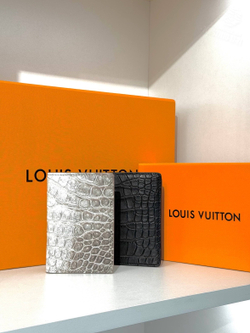 Визитница Louis Vuitton из кожи крокодила
