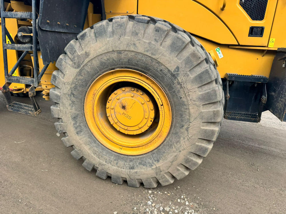Caterpillar SEM 658 Фронтальный погрузчик SEM 658 D (Дизельный, 9,7 л, 220 л.с., АТ)