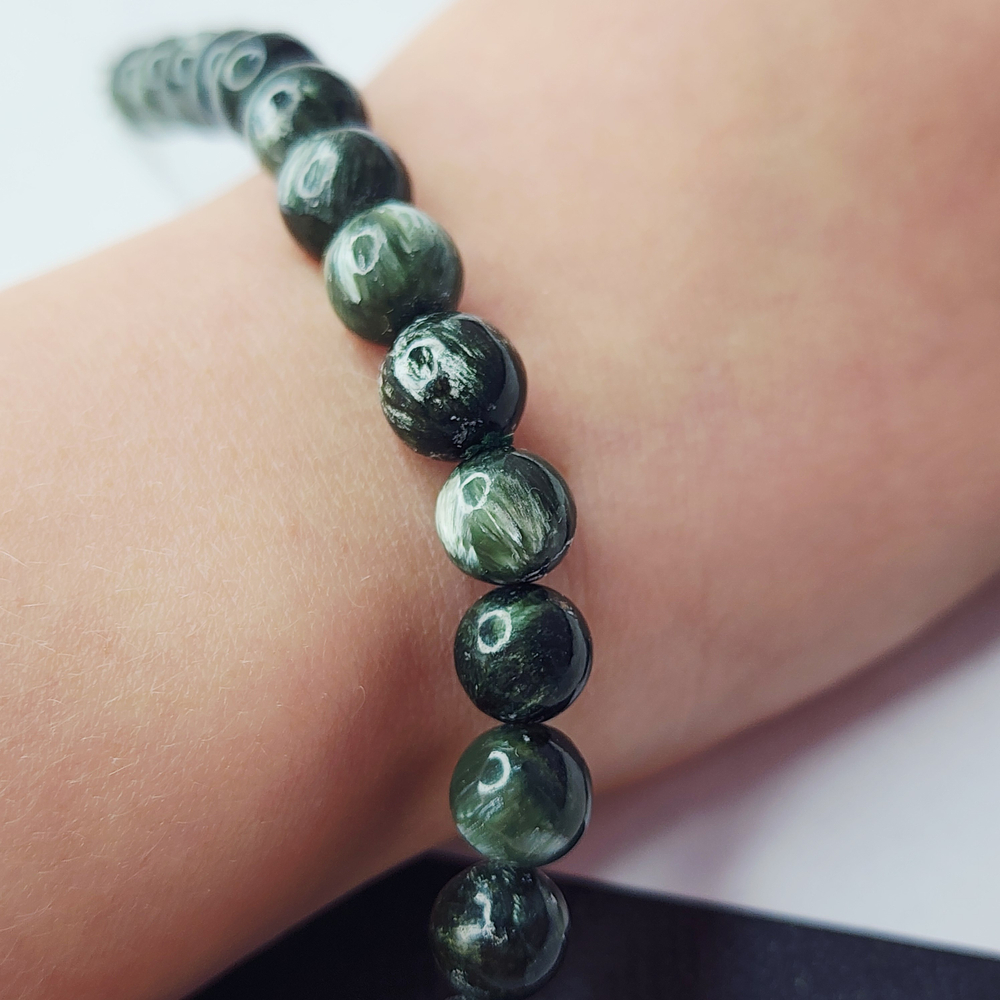 Серафинит (клинохлор), пестрый, гладкий шар, р-р 8мм, штучно