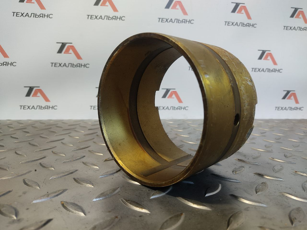 Втулка 195-61-41160