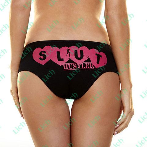 Черные трусики с розовым принтом Slut