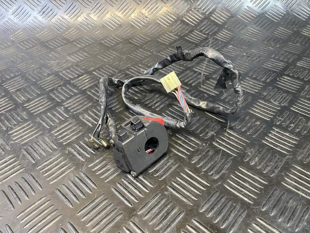 Пульт правый Yamaha FJR1300A RP13A 2010