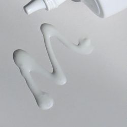 Phymongshe Насыщенная солнцезащитная эссенция Milder Hydro Sun Essence SPF50 +, PA++++, 50 мл