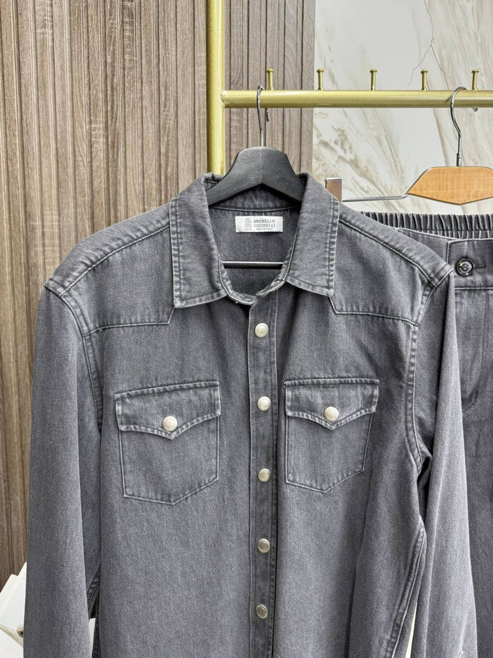 Джинсовый костюм Brunello Cucinelli