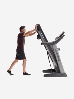 NordicTrack Commercial 2450