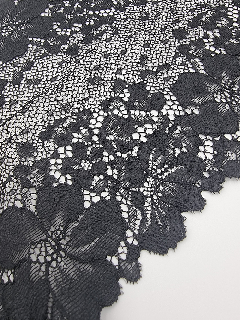 Кружево эластичное черное КС27 (17 см)