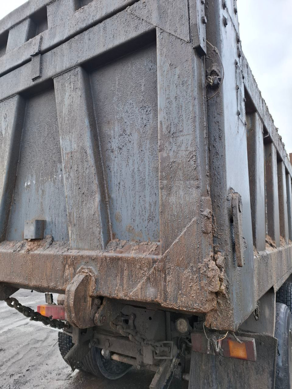 Shacman (Shaanxi) SX* 6x4 Самосвал SX32586T384 (Дизельный, 11,6 л, 430 л.с., МТ)
