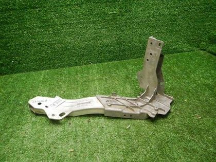 Кронштейн передней панели Mercedes GLC x253 15-22