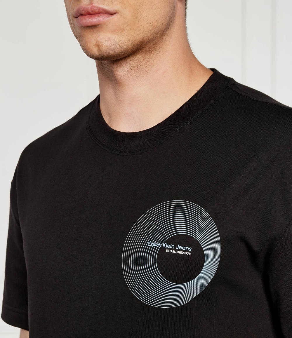 Футболка CIRCLE FREQUENCY CALVIN KLEIN JEANS - черный(J30J325200)