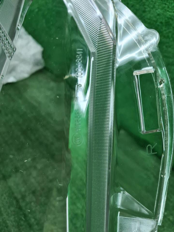 Стекло фары правое Nissan X-Trail T32 (2013-2019)