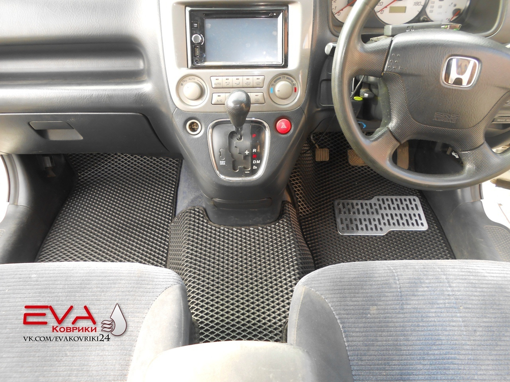 Honda Stream 1 поколение (10.2000 - 06.2006) с выпуклым тоннелем, 4WD, правый руль
