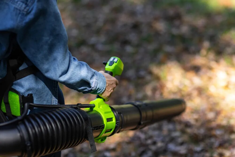 Воздуходувка ранцевая аккумуляторная GREENWORKS GD40BPG2 40В,б/щ,без АКБ и ЗУ (2408107)