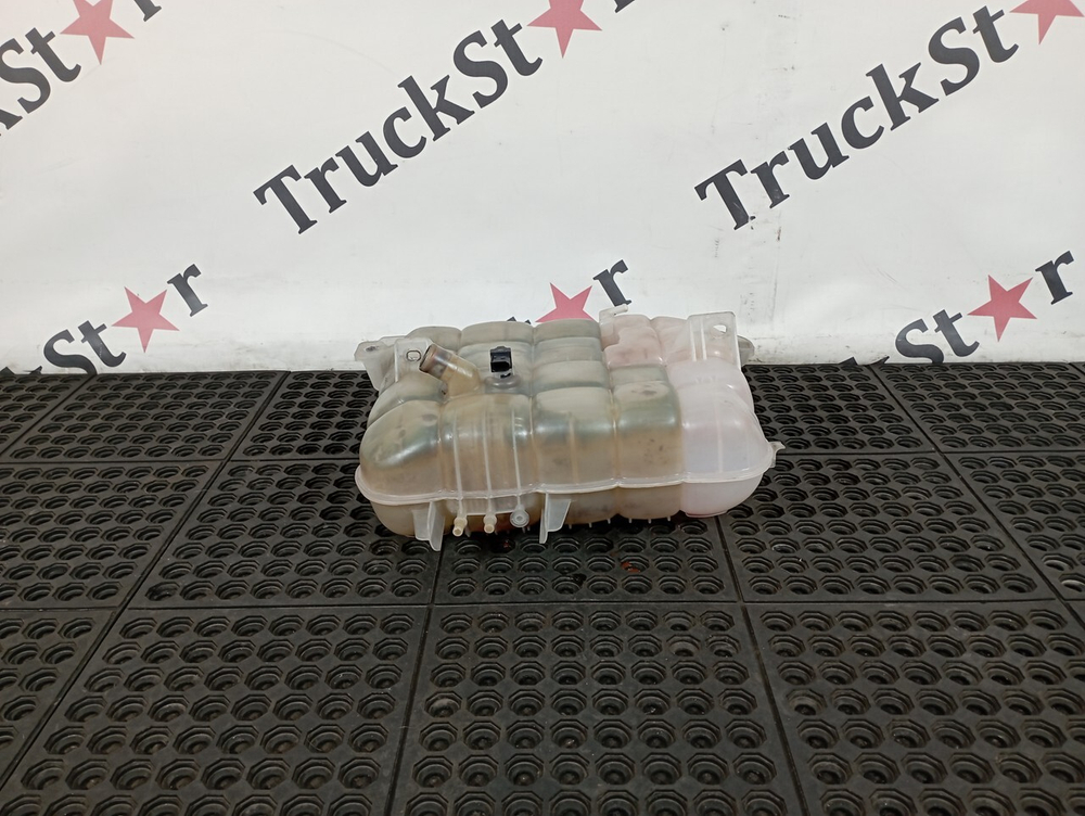 Бачок расширительный 2017г.